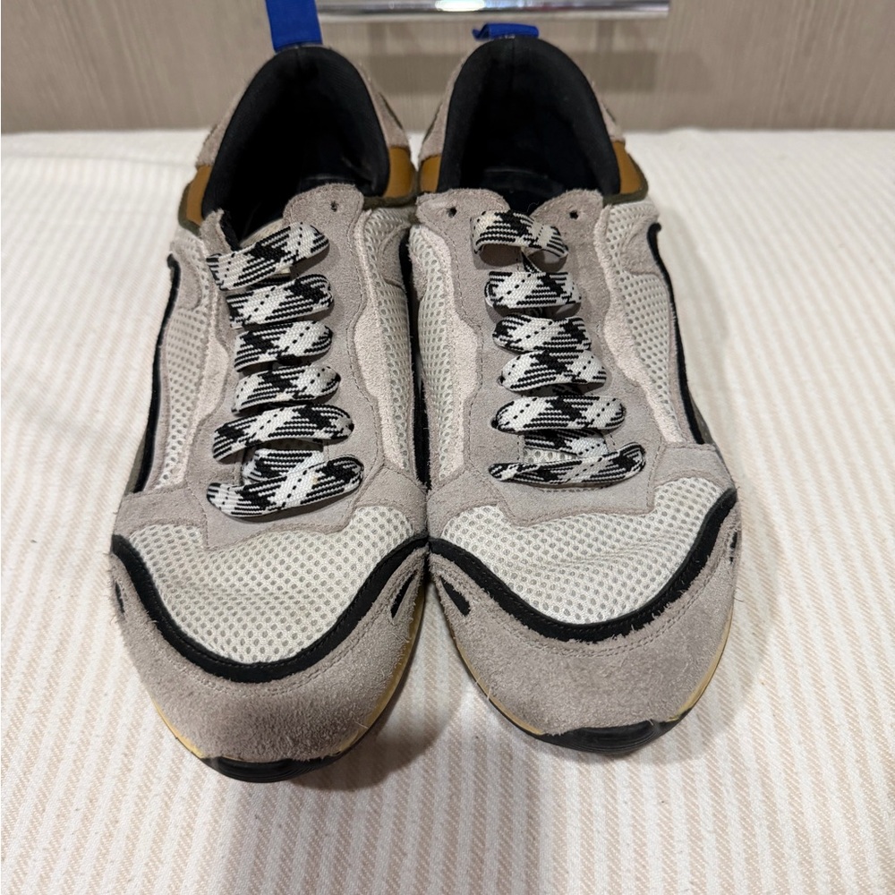 Stylish Gray and Black women’s Sneakers